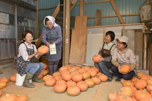 地元生産者による企画審査会の様子